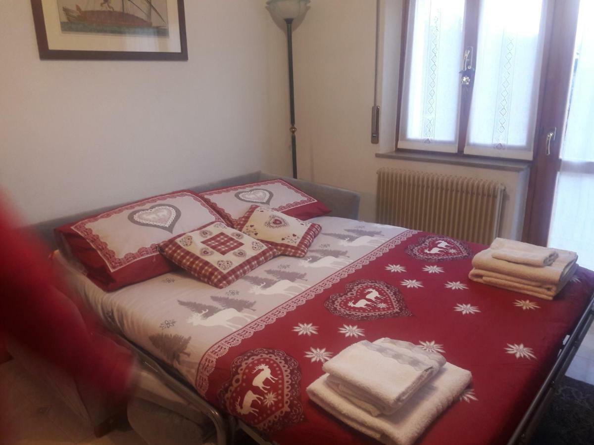 Residenza Letizia Lägenhet Nemeggio Exteriör bild